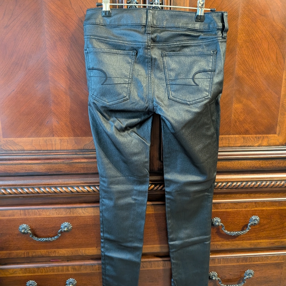 American Eagle Black Shine Pant Jegging Stretch Size 4 Leather Look - Picture 2 of 8